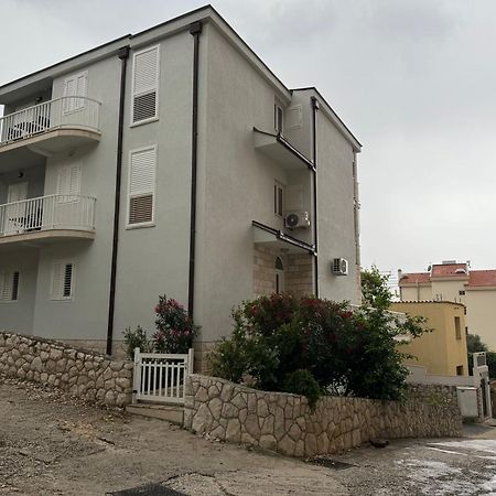 House 100M From The Beach With Free Parking And Breakfast Baška Voda Екстериор снимка