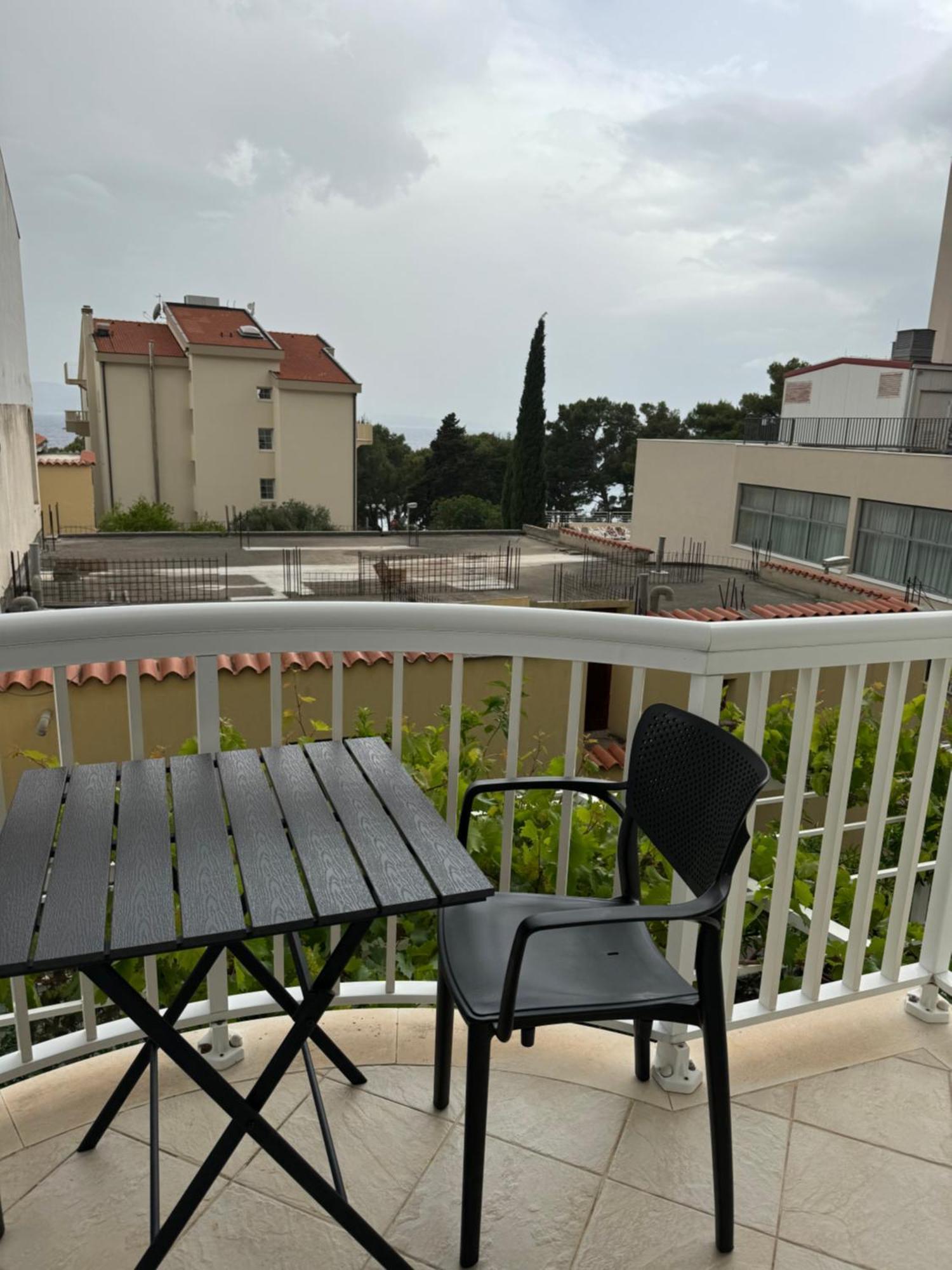 House 100M From The Beach With Free Parking And Breakfast Baška Voda Екстериор снимка