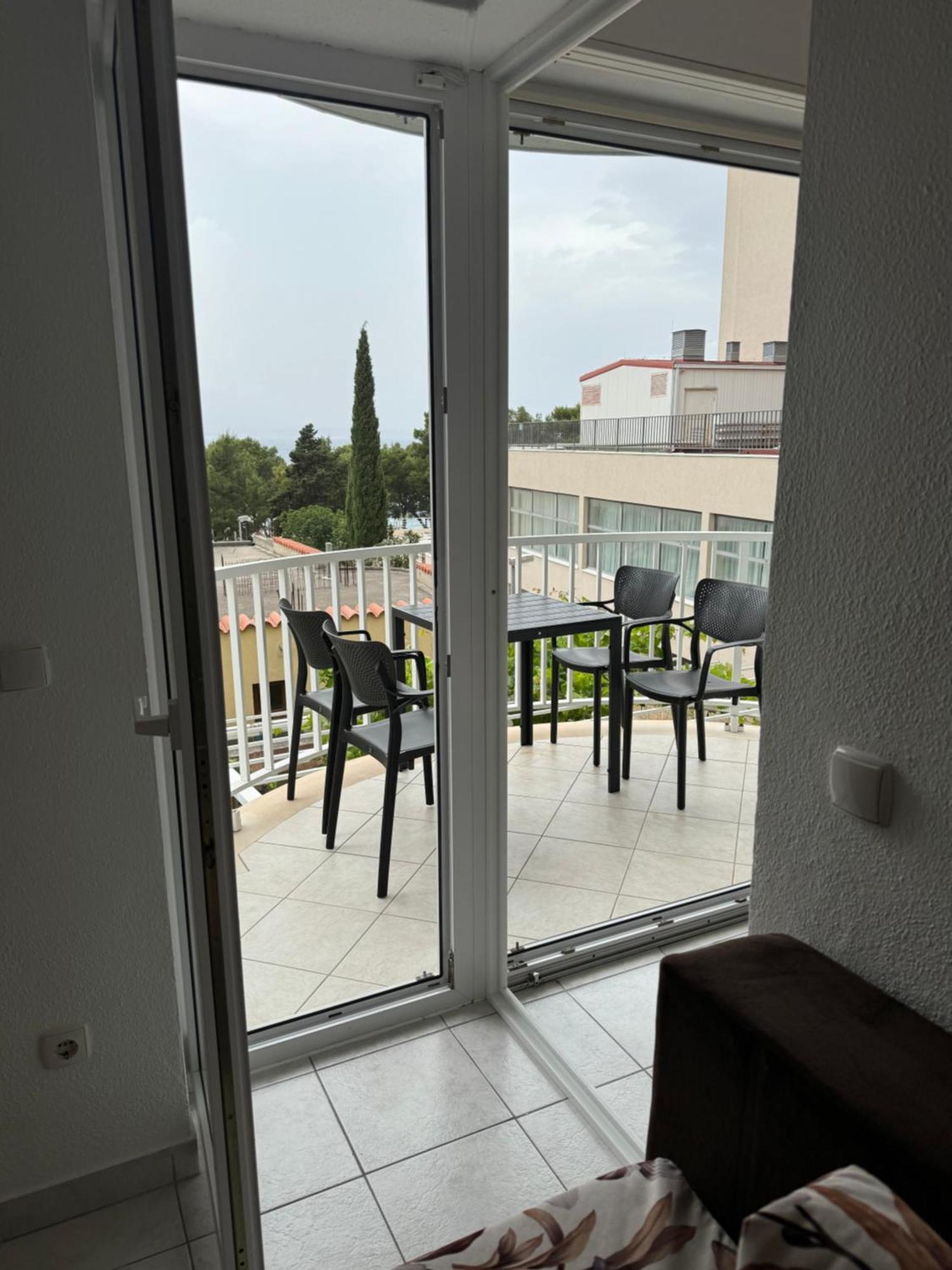 House 100M From The Beach With Free Parking And Breakfast Baška Voda Екстериор снимка