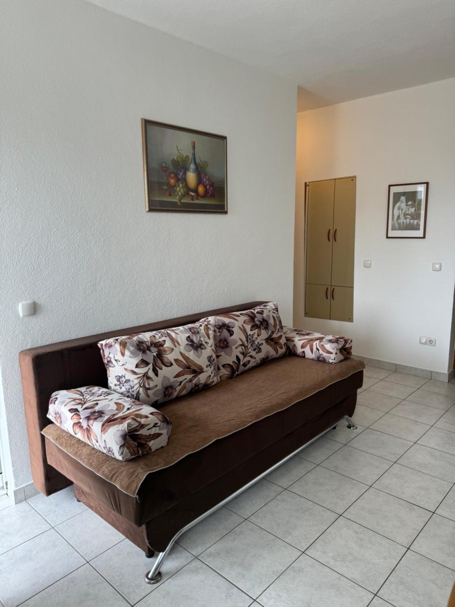House 100M From The Beach With Free Parking And Breakfast Baška Voda Екстериор снимка
